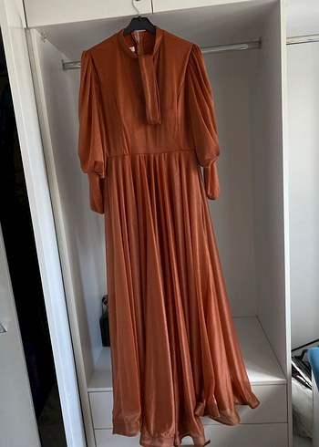 Kendiliğinden simli parlak tesettür elbise - Görsel 4