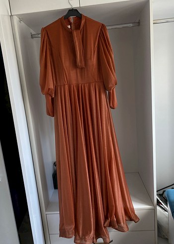 Kendiliğinden simli parlak tesettür elbise - Görsel 5