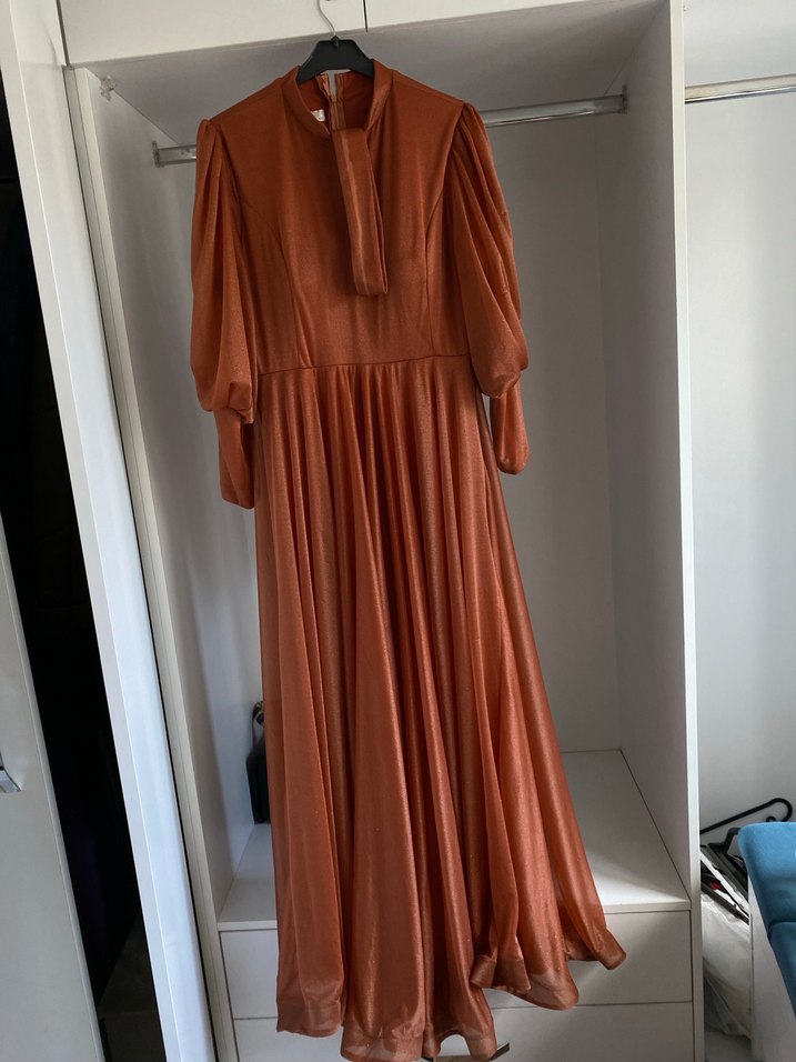 Kendiliğinden simli parlak tesettür elbise - Görsel 5