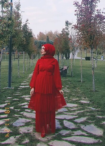 Zara Kırmızı Tül Abiye Elbise