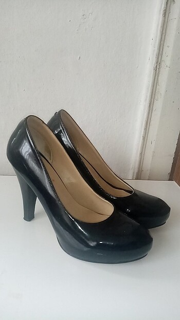 Yuksek platform topuklu siyah ayakkabi