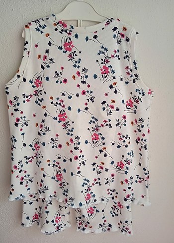 Çiçek Desenli Fırfırlı Kız Çocuk şortlu takım - Görsel 2