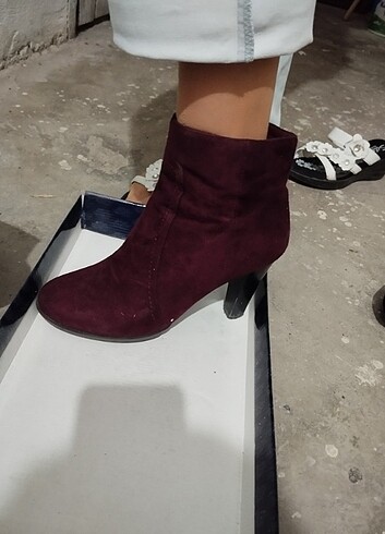 Zara Süet bot