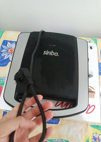 Beden Siyah Elektrikli Tost Makinesi