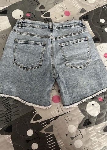 Gri Düğmeli Mini Denim Şort - Görsel 3