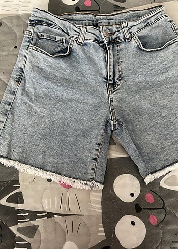 Gri Düğmeli Mini Denim Şort - Görsel 2