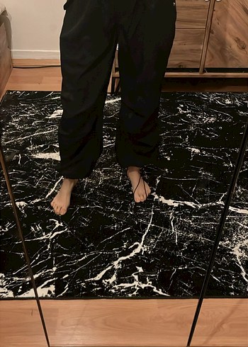 Kadın Siyah Midi Bol Kesim Kemerli Pantolon - Görsel 3