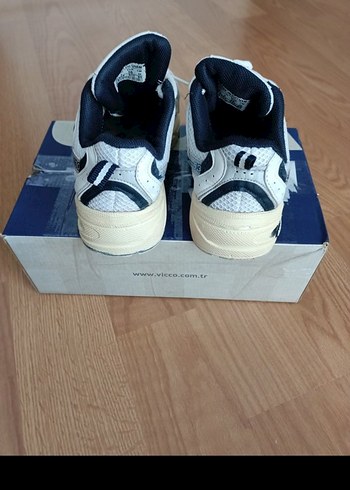 New Balance Beyaz Spor Kadın Ayakkabı - Görsel 3