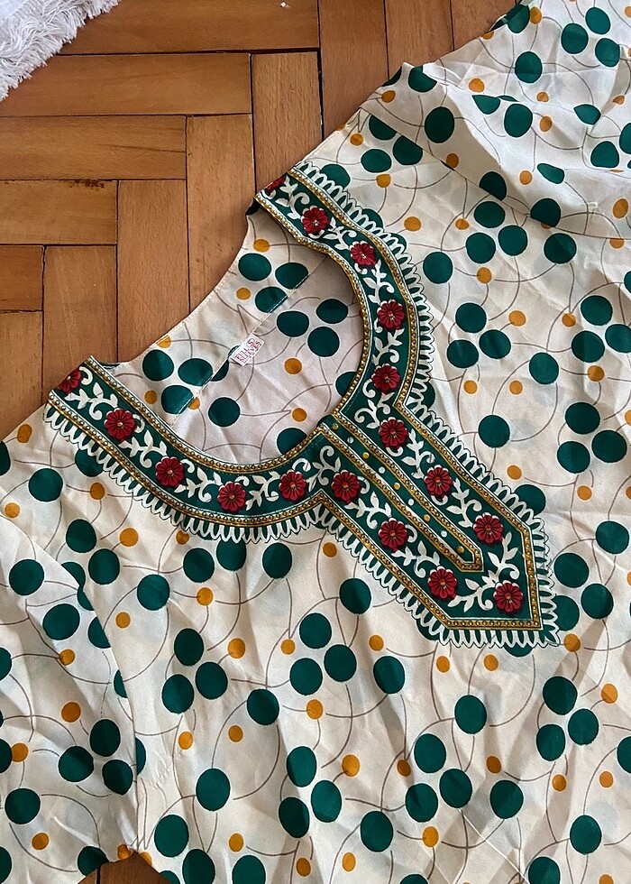 Hint elbisesi - Görsel 3