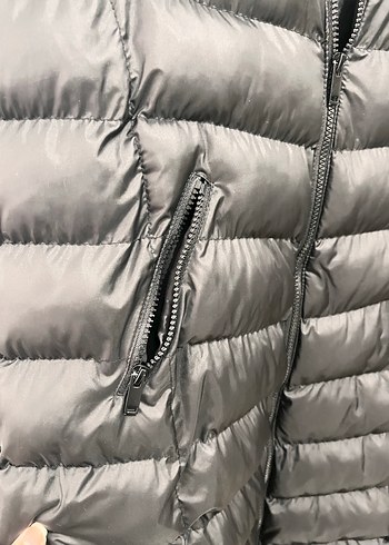 Siyah Kapüşonlu Kadın Şişme Yelek Mont - Görsel 4