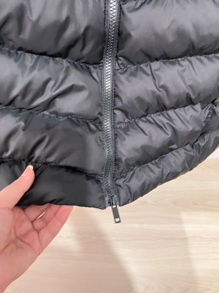 Siyah Kapüşonlu Kadın Şişme Yelek Mont - Görsel 5