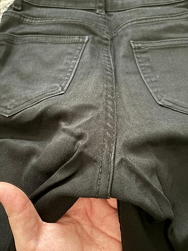 34 Beden siyah Renk Siyah pantolon