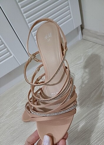 38 Beden H&M Taşlı Saten Ayakkabı