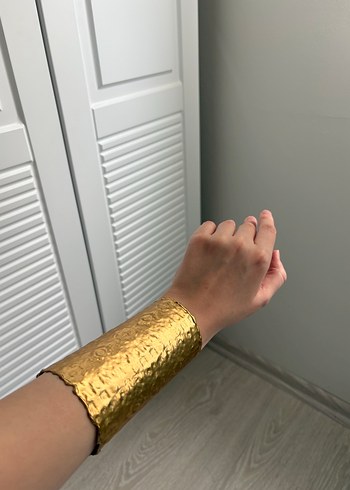 Kadın Altın Renkli Desenli Bileklik - Görsel 6