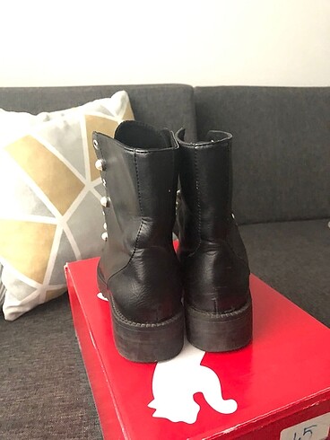 38 Beden Orjinal bershka bot