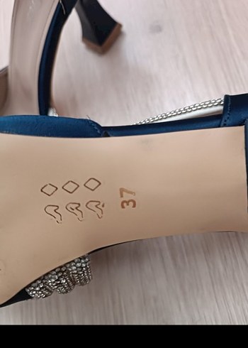 Mavi Süet Blok Topuklu Abiye Ayakkabı - Görsel 2