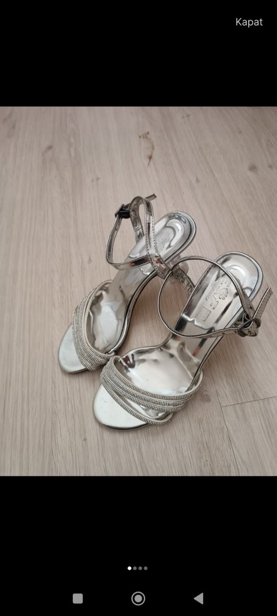 Altın Renkli Yılan Desenli Stiletto Topuklu Kadın Ayakkabı - Görsel 3