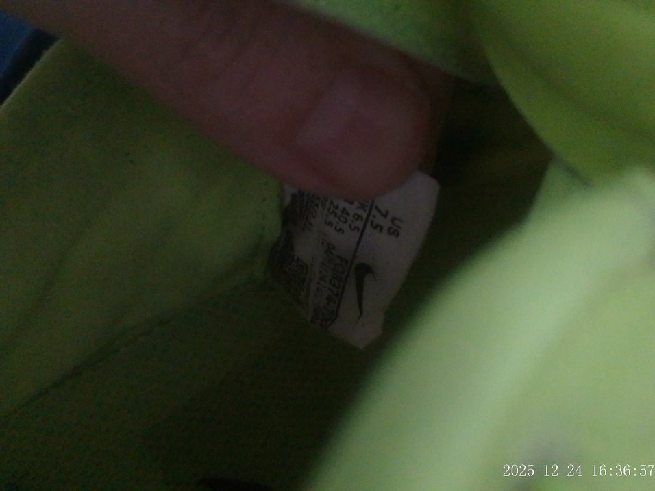 Nike orjinal yeşil krampon spor ayakkabi - Görsel 4