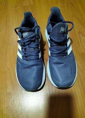 Orjinal Adidas 37.5 numara
