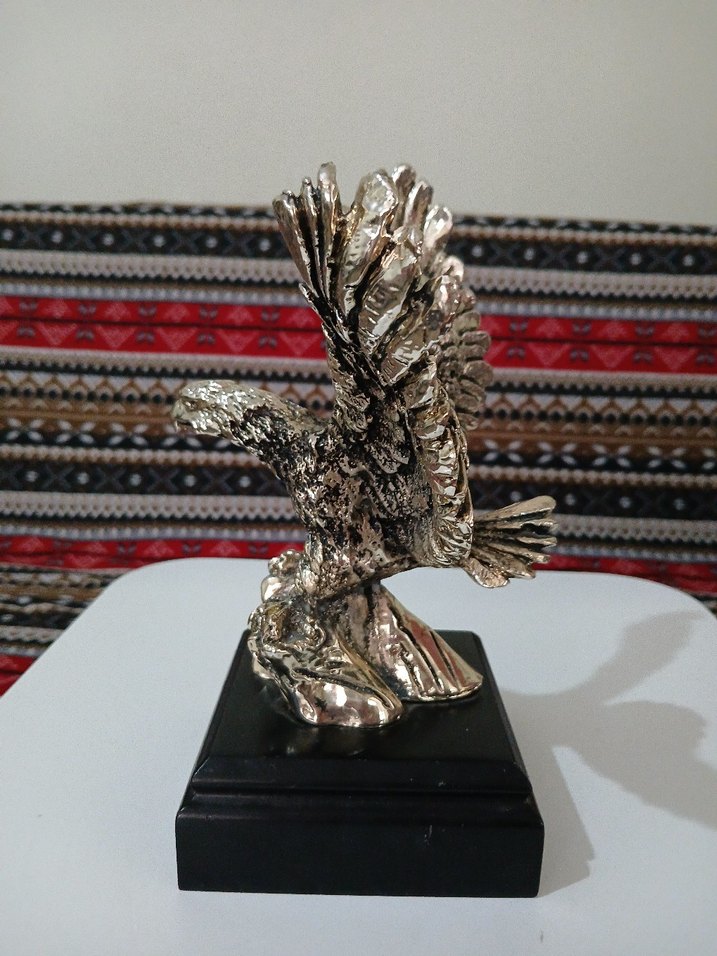 Koyu Altın Renkli Kartal Figürin - Görsel 3