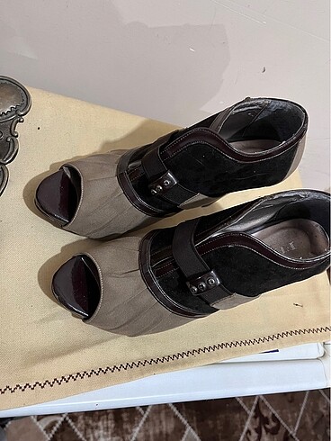 39 Beden Vintage topuklu ayakkabı/// ferihanın kira parası verdiği ayakka