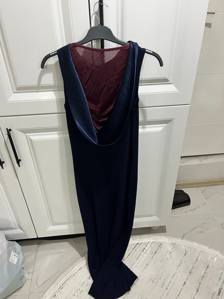 Siyah Uzun V Yaka Drapeli Kadın Elbise - Görsel 4