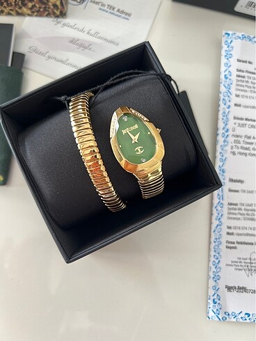 Just cavalli saat