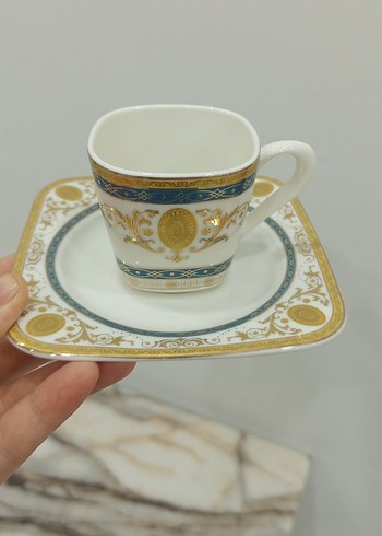 Gold detaylı beyaz fincan takımı - Görsel 2