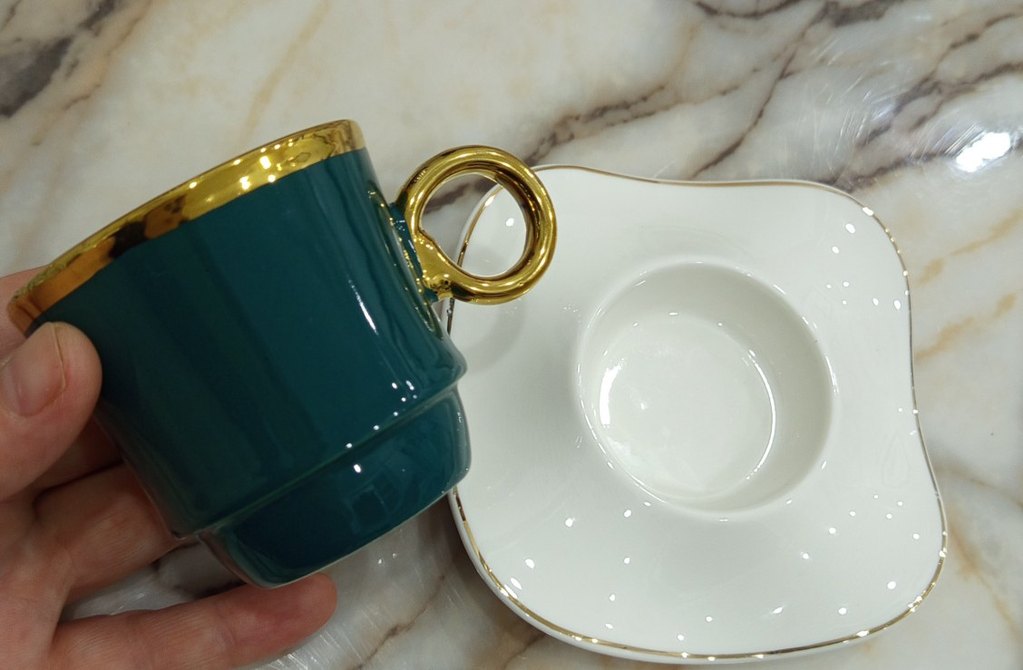 Gold detaylı fincan takımı - Görsel 4