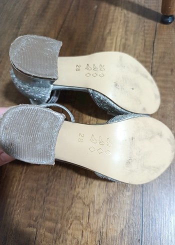 Beyaz Parlak Simli Kız Çocuk Babet - Görsel 6