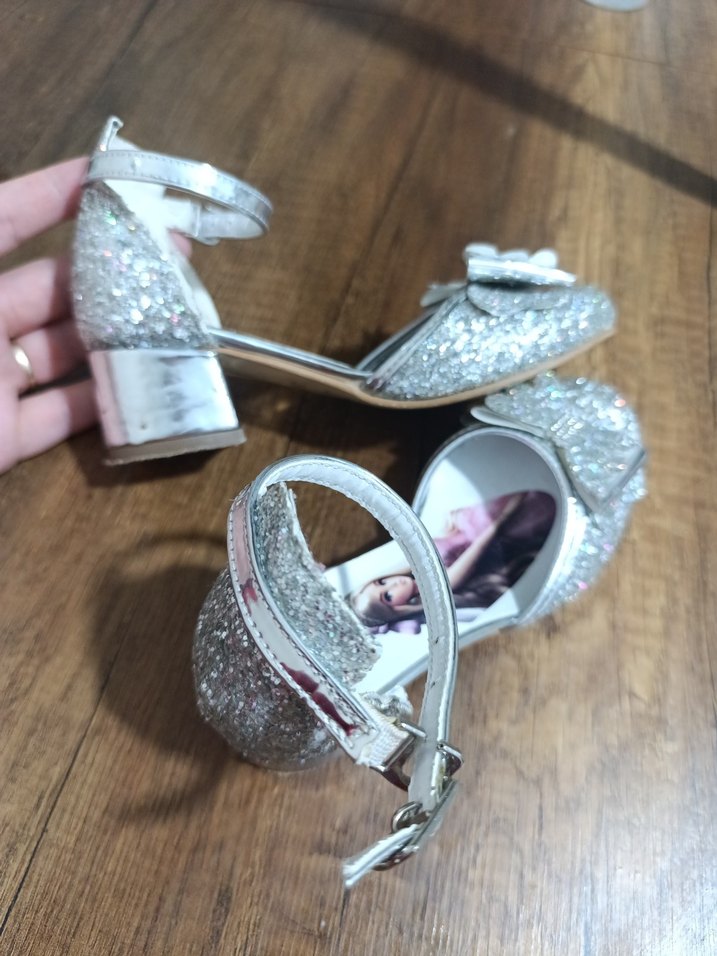 Beyaz Parlak Simli Kız Çocuk Babet - Görsel 2