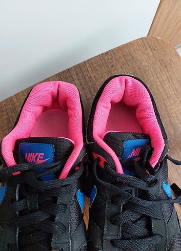 Nike Kadın spor ayakkabı
