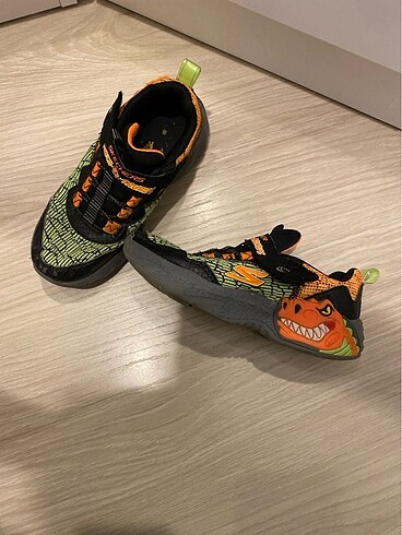 32 Beden Skechers