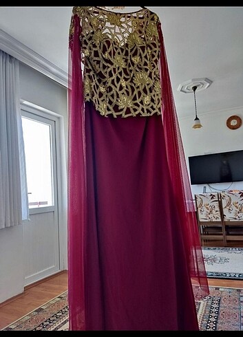 46 Beden Kırmızı kuyruklu elbise