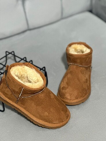 UGG BOT