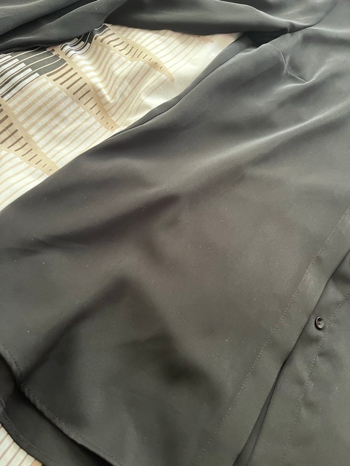 Siyah Düğmeli Uzun Kollu Kadın Gömlek - Görsel 3