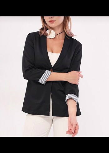 Siyah Düğmeli Midi Blazer - Görsel 3
