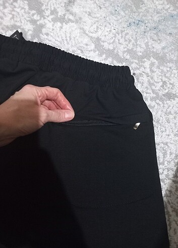 m Beden siyah Renk Ürün yenidir