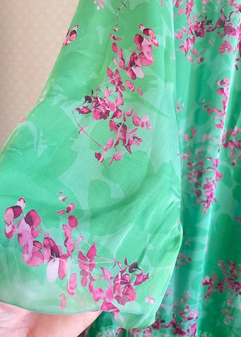 Yeşil Çiçekli Uzun Fırfırlı Elbise - Görsel 2