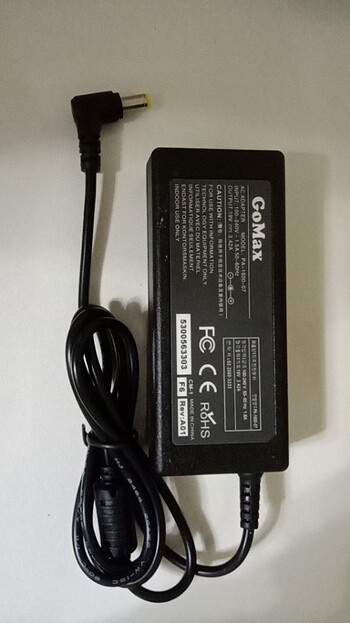 19 volt 3.42 a adaptör 