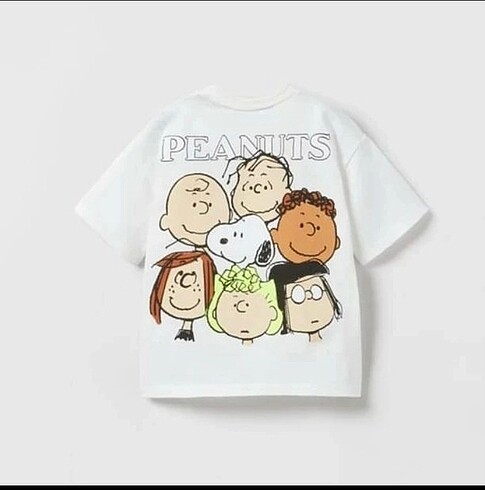 Zara Peanuts Snoopy tshirt