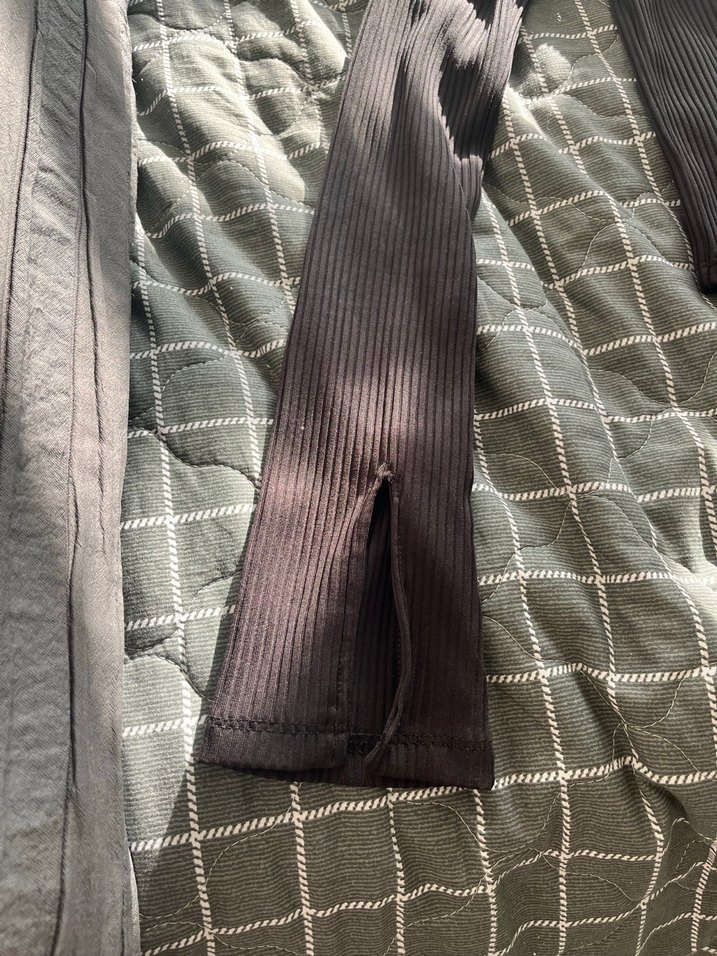 Siyah Pilili Uzun Kollu Kadın Bluz - Görsel 4