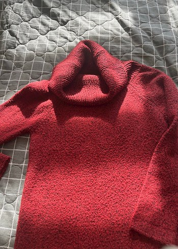 Kırmızı Yün Boğazlı Kadın Kazak - Görsel 2