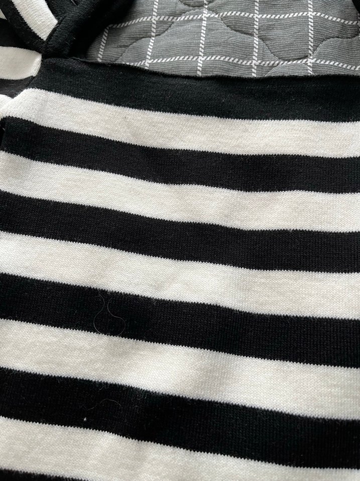 Siyah Beyaz Çizgili Kadın Triko Bluz - Görsel 2