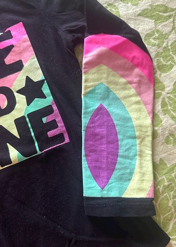 Parlak Baskılı Uzun Kollu Kız Tişörtü - Görsel 3