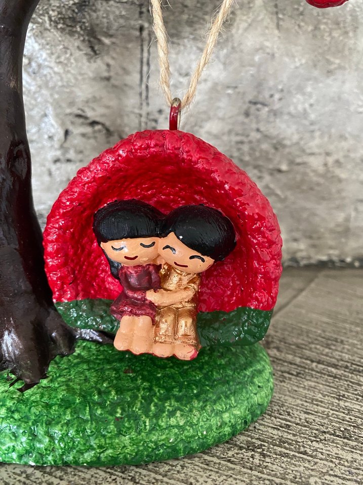 Kalpli Ağaç ve Sevgili Figürü - Görsel 2