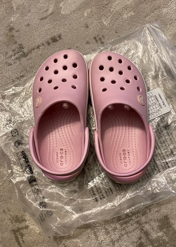 Crocs Crocs Çocuk Pembe Düğmeli Terlik