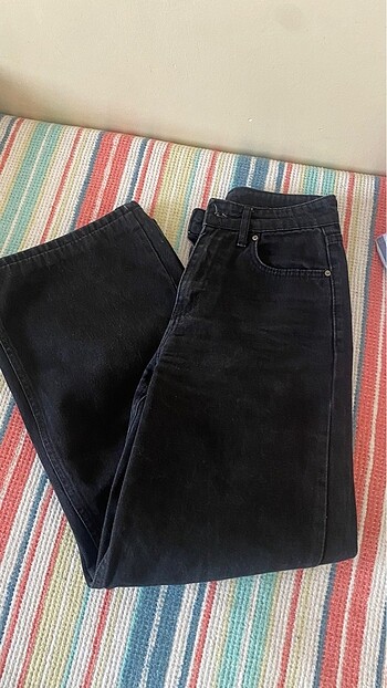 Siyah mom jean
