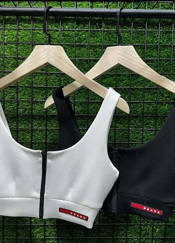 l Beden Prada fermuarlı crop top