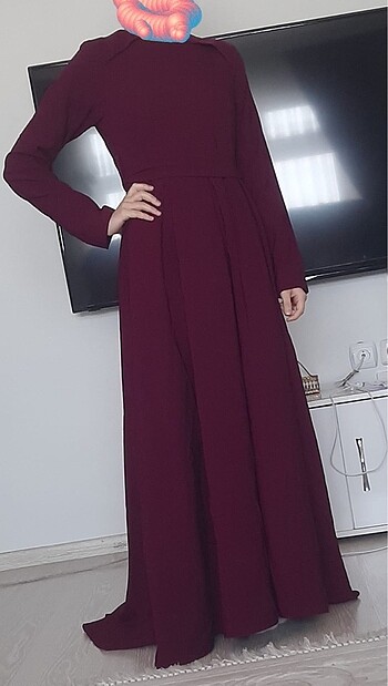 Sade düğün elbisesi